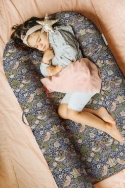 Dock A Tot Grand Cover | Strawberry Thief | 20462 -Cheap Baby Products Store 5aa0ea424ff31ecbf0fcec817ba9d33ebcd78b7f 1