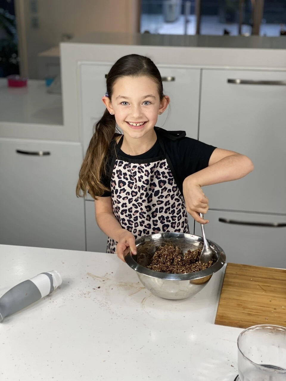 Apron - Leopard 2 Apron - Leopard - Image 2