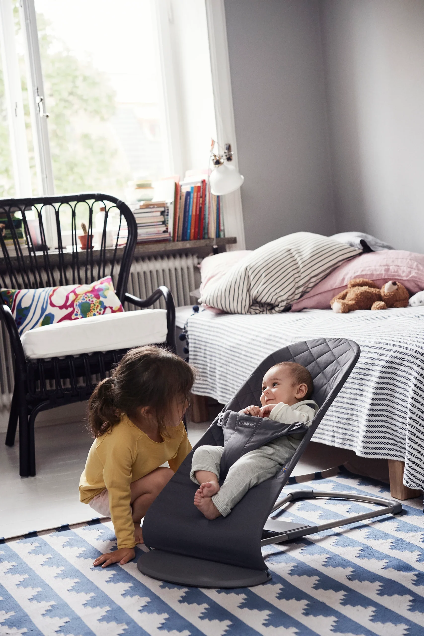 Babybjorn Bouncer Bliss | Light Grey 5 Babybjorn Bouncer Bliss | Light Grey - Image 5